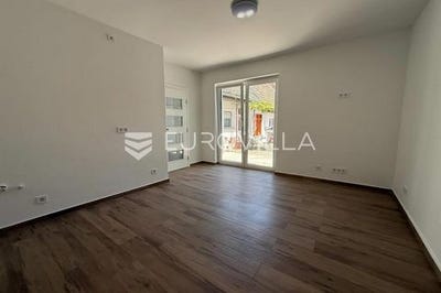 /international/hr/osijek-osijek-baranja-county-310109021200/