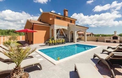 /international/hr/liznjan-istria-county-310100362901/