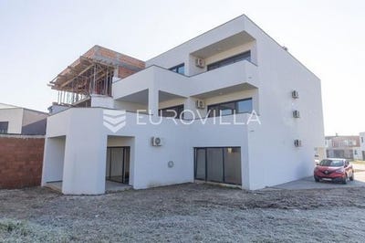 /international/hr/osijek-osijek-baranja-county-310099003746/