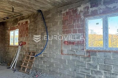 /international/hr/karlovac-karlovac-county-310103348697/
