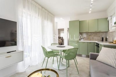 /international/hr/trogir-split-dalmatia-county-310101962496/