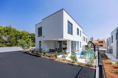 /international/hr/pula-istria-county-310108488155/