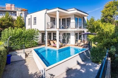 /international/hr/pula-istria-county-310107976958/