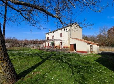 /international/hr/kanfanar-istria-county-310106222385/