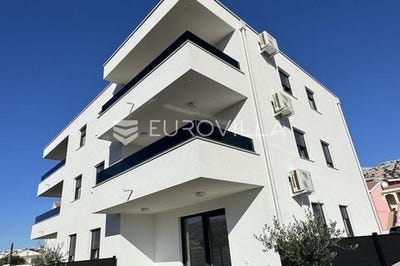 /international/hr/pag-lika-senj-county-310103490262/