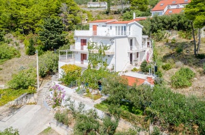 /international/hr/marusici-split-dalmatia-county-310103083073/