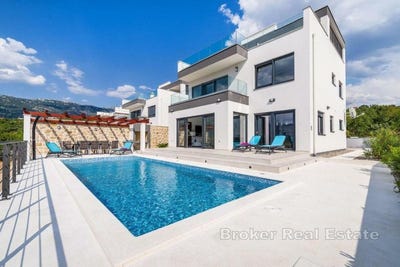 /international/hr/rovanjska-zadar-county-310107219635/