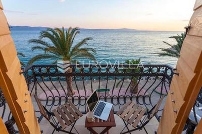 /international/hr/makarska-split-dalmatia-county-310102989312/