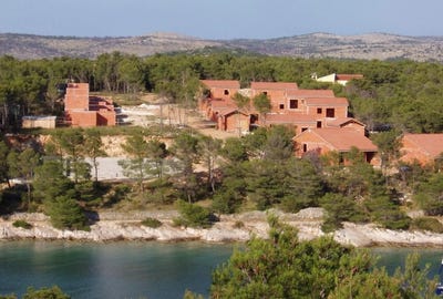 /international/hr/milna-split-dalmatia-county-310102844489/