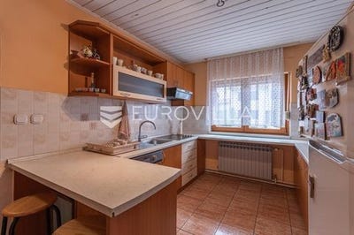 /international/hr/varazdin-varazdin-county-310108217248/