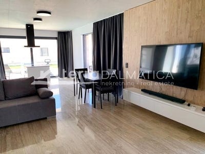 /international/hr/privlaka-zadar-county-310108088499/
