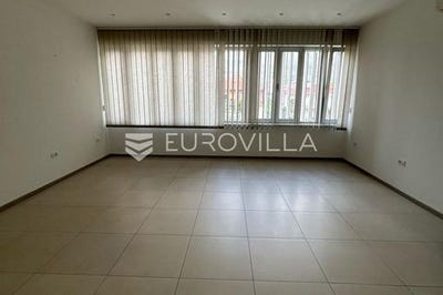 /international/hr/trogir-split-dalmatia-county-310108056143/