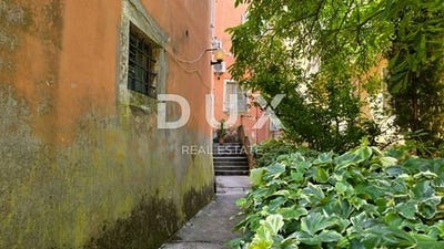 /international/hr/labin-istria-county-310100830459/