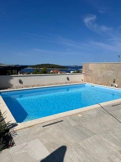 /international/hr/sibenik-sibenska-ulica-120096740538/