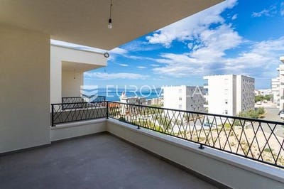 /international/hr/makarska-split-dalmatia-county-120089944446/