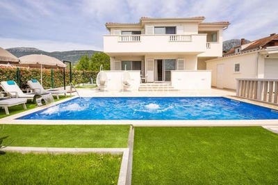 /international/hr/split-split-dalmatia-county-310101836410/
