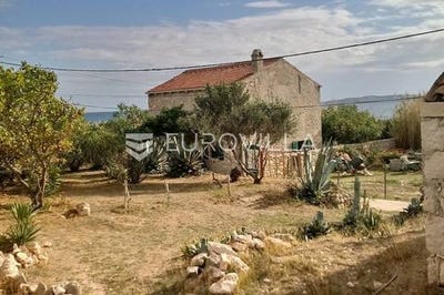 /international/hr/vis-split-dalmatia-county-120080153671/