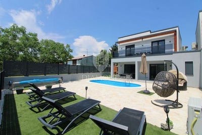 /international/hr/labin-istria-county-310109022267/