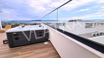 /international/hr/kastela-split-dalmatia-county-310101666932/