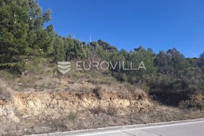 /international/hr/omis-split-dalmatia-county-310104983532/