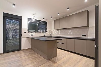 /international/hr/osijek-osijek-baranja-county-310108674834/