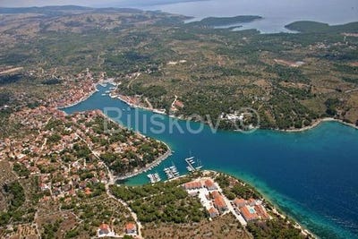 /international/hr/brac-split-dalmatia-county-310107496563/