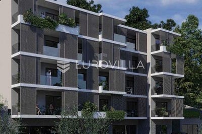/international/hr/omis-split-dalmatia-county-310103818958/