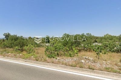/international/hr/vodice-sibenska-ulica-120091887260/