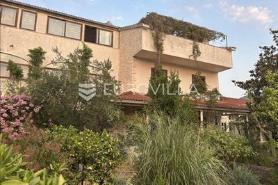/international/hr/stari-grad-split-dalmatia-county-310102161174/