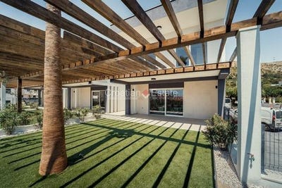 /international/hr/trogir-split-dalmatia-county-310101387913/
