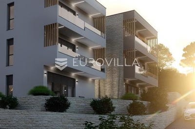 /international/hr/rogoznica-sibenska-ulica-310103541129/