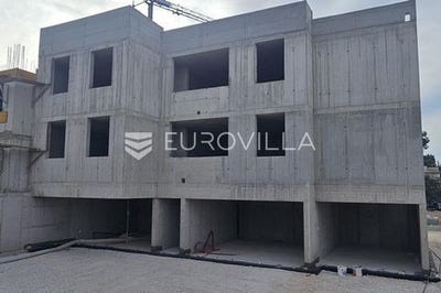 /international/hr/trogir-split-dalmatia-county-310100113279/