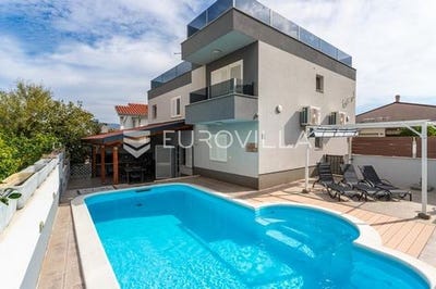 /international/hr/split-split-dalmatia-county-120098075828/