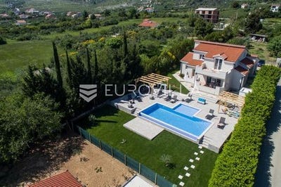 /international/hr/trogir-split-dalmatia-county-120094743263/