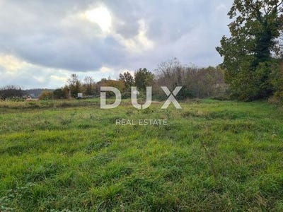 /international/hr/motovun-istria-county-310100650855/