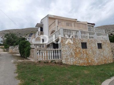 /international/hr/pag-lika-senj-county-310100742588/