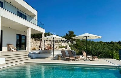 /international/hr/trogir-split-dalmatia-county-310109128399/