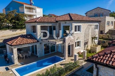/international/hr/razanac-zadar-county-120088663700/