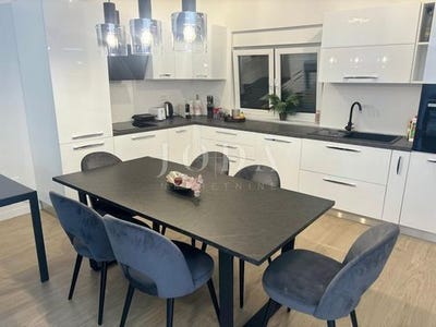 /international/hr/posedarje-zadar-county-310108705335/
