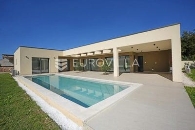 /international/hr/zminj-istria-county-310106520782/