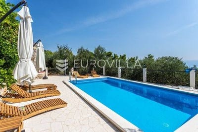 /international/hr/split-split-dalmatia-county-120086757820/