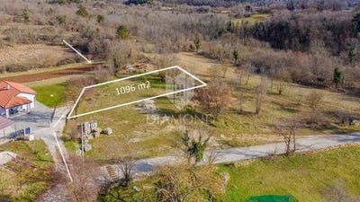 /international/hr/buje-istria-county-310105833350/