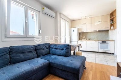/international/hr/solin-split-dalmatia-county-310108375115/