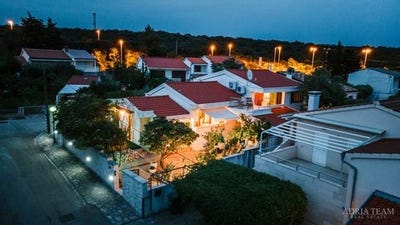 /international/hr/petrcane-zadar-county-120097720449/