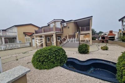 /international/hr/zadar-zadar-county-310108289906/