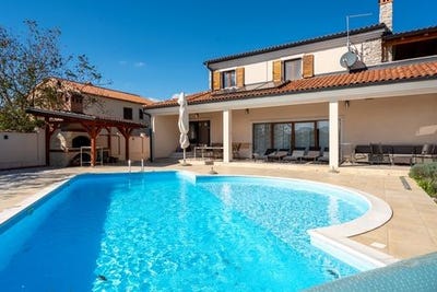 /international/hr/pula-istria-county-310102864443/