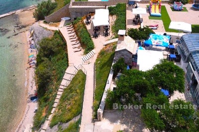 /international/hr/pag-zadar-county-310107219408/