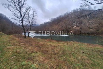 /international/hr/karlovac-karlovac-county-310105680716/