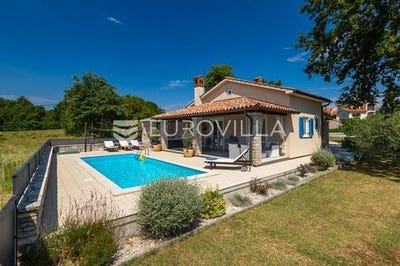 /international/hr/pula-istria-county-310102399441/