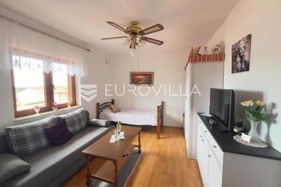 /international/hr/porec-istria-county-310107221710/